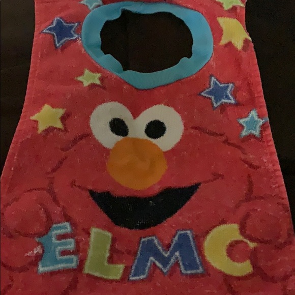 LOT OF BIBS - Picture 2 of 6